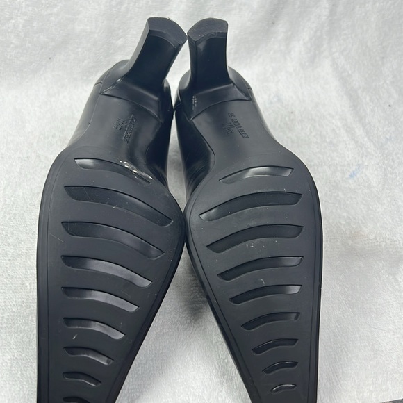 Anne Klein, black square toe leather heels, removed sticker on interior - Picture 6 of 6